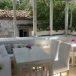 Отель Yukari Sokak Vip Butik Алачати