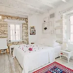 Yukari Sokak Vip Butik * Алачати