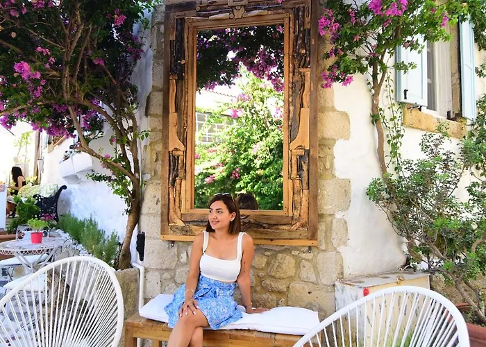 Yukari Sokak Vıp Butık Otel Alaçatı
