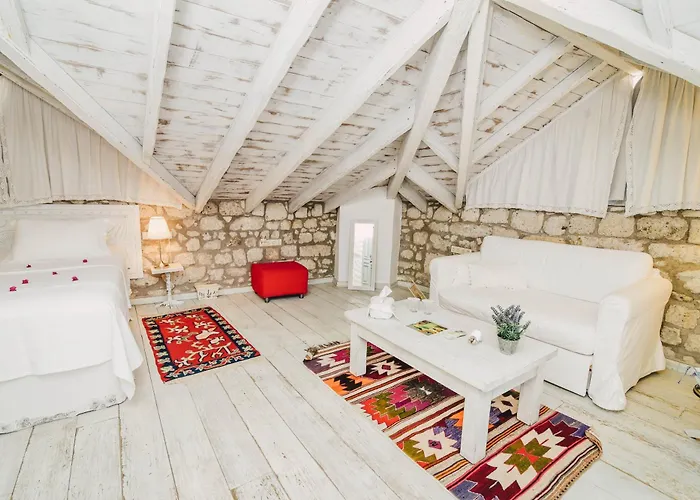 Yukari Sokak Vıp Butık Otel *