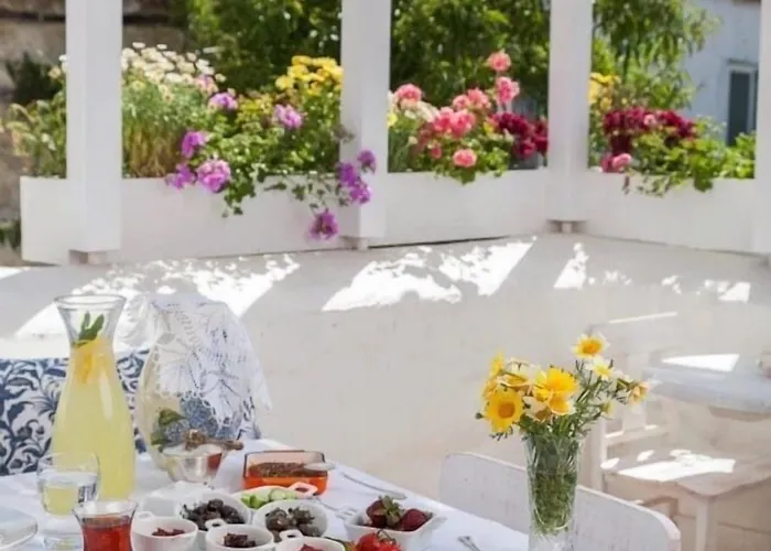Yukari Sokak Vıp Butık Otel Alaçatı